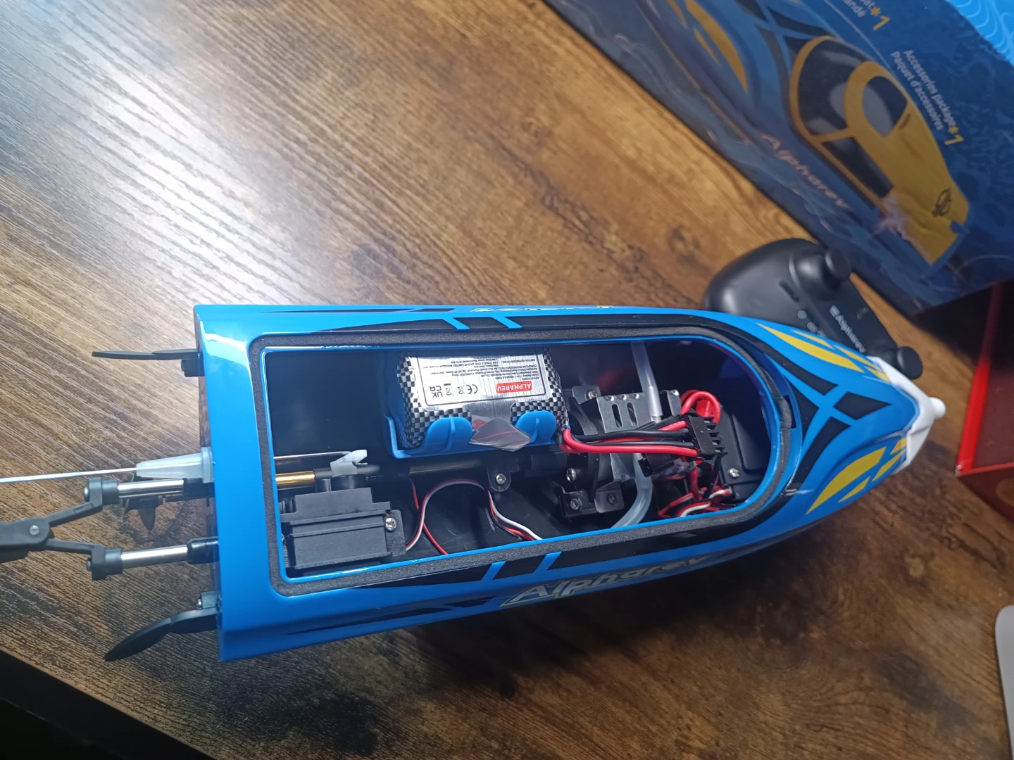 Alpharev R206 Remote Control Boat - photo 4