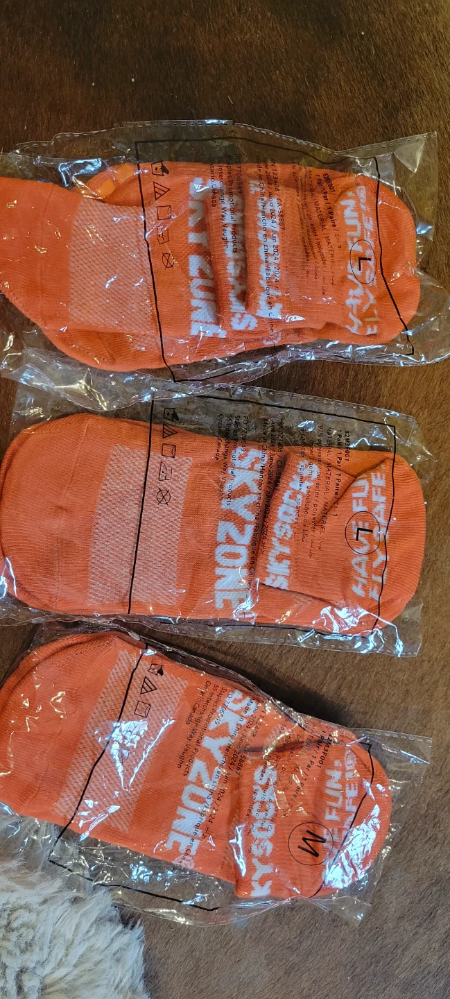 Sky Zone Grip Socks (3 Pairs)