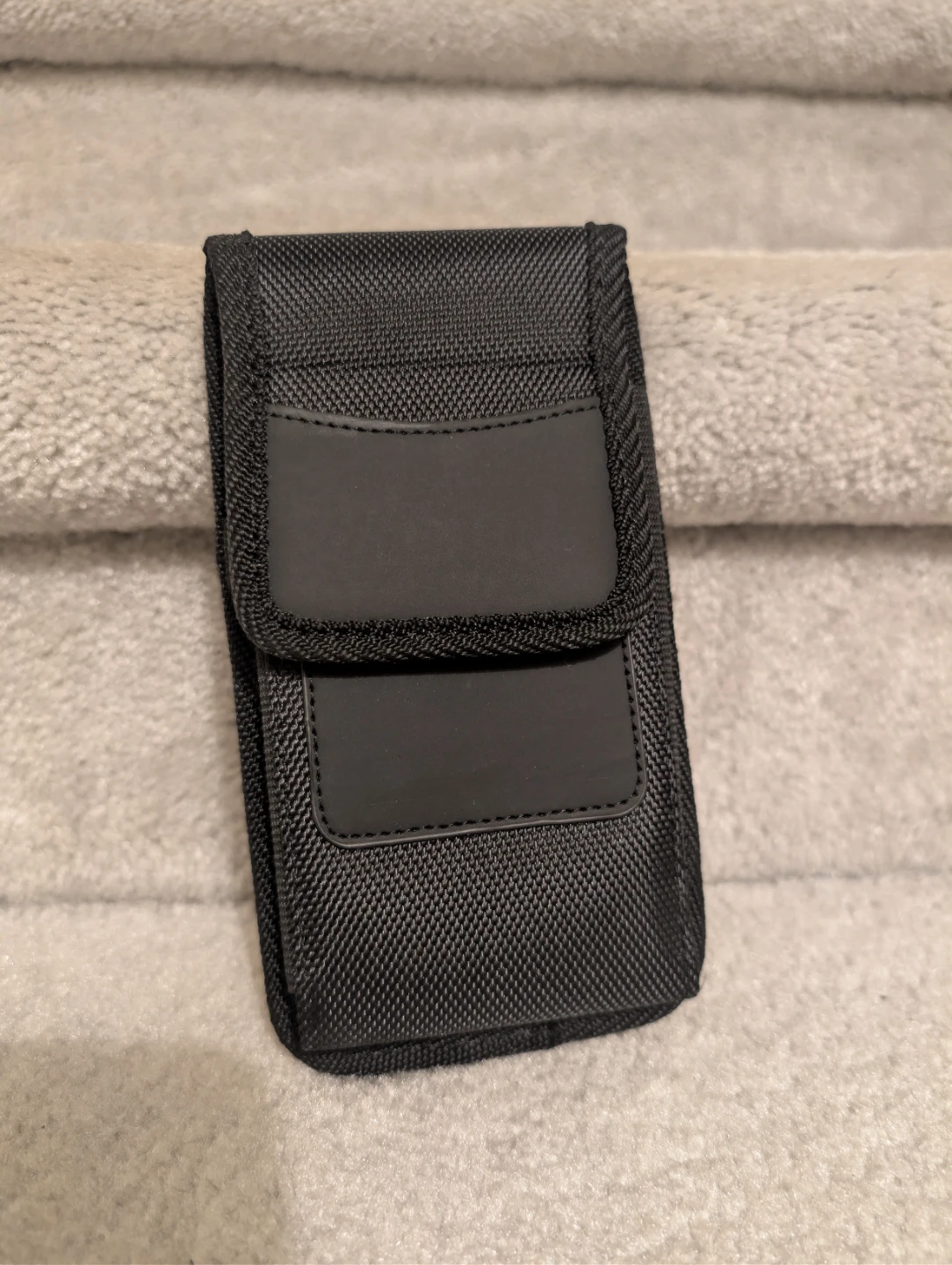 Black Nylon Smartphone Holster