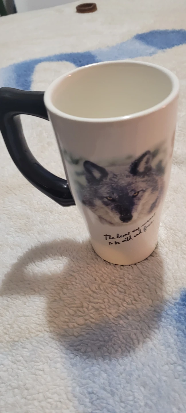 Wolf "The heart was meant to be wild and free" Mug - photo 3