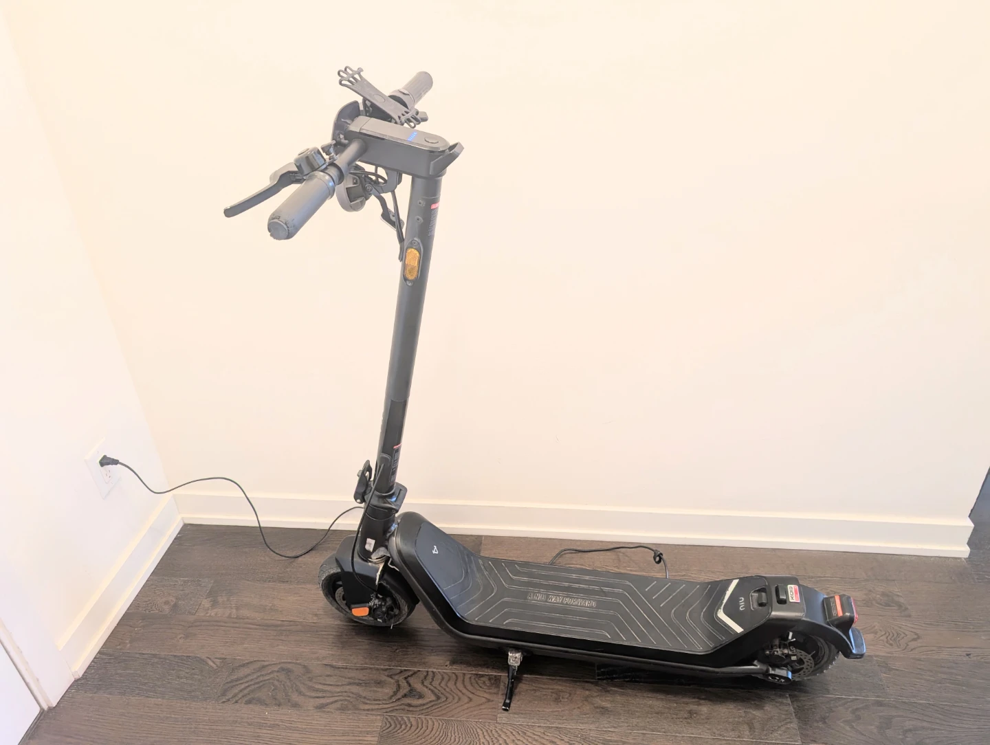 NIU KQi3 Pro Electric Scooter