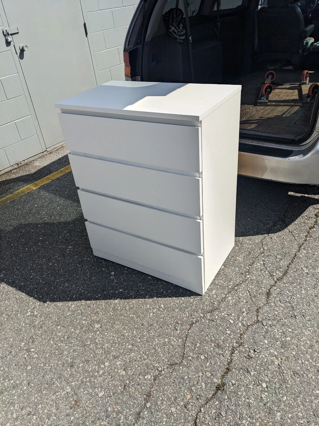 Dresser Ikea delivery available - photo 2