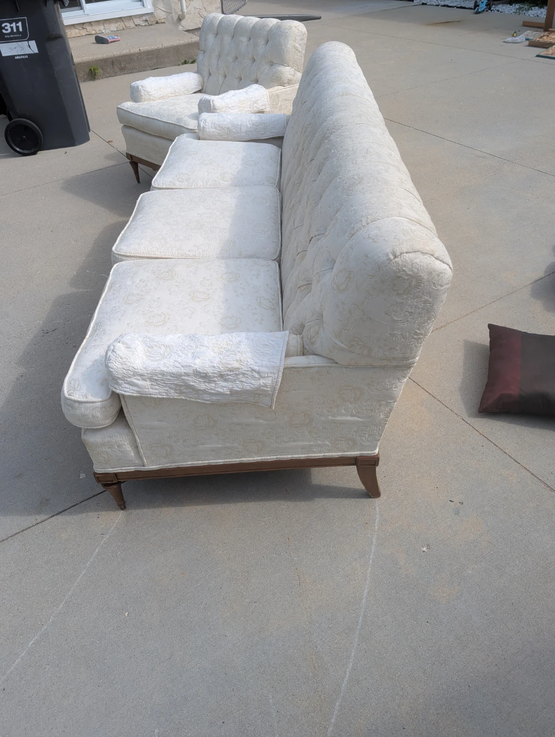 Vintage Tufted Sofa and Armchair Set - photo 4