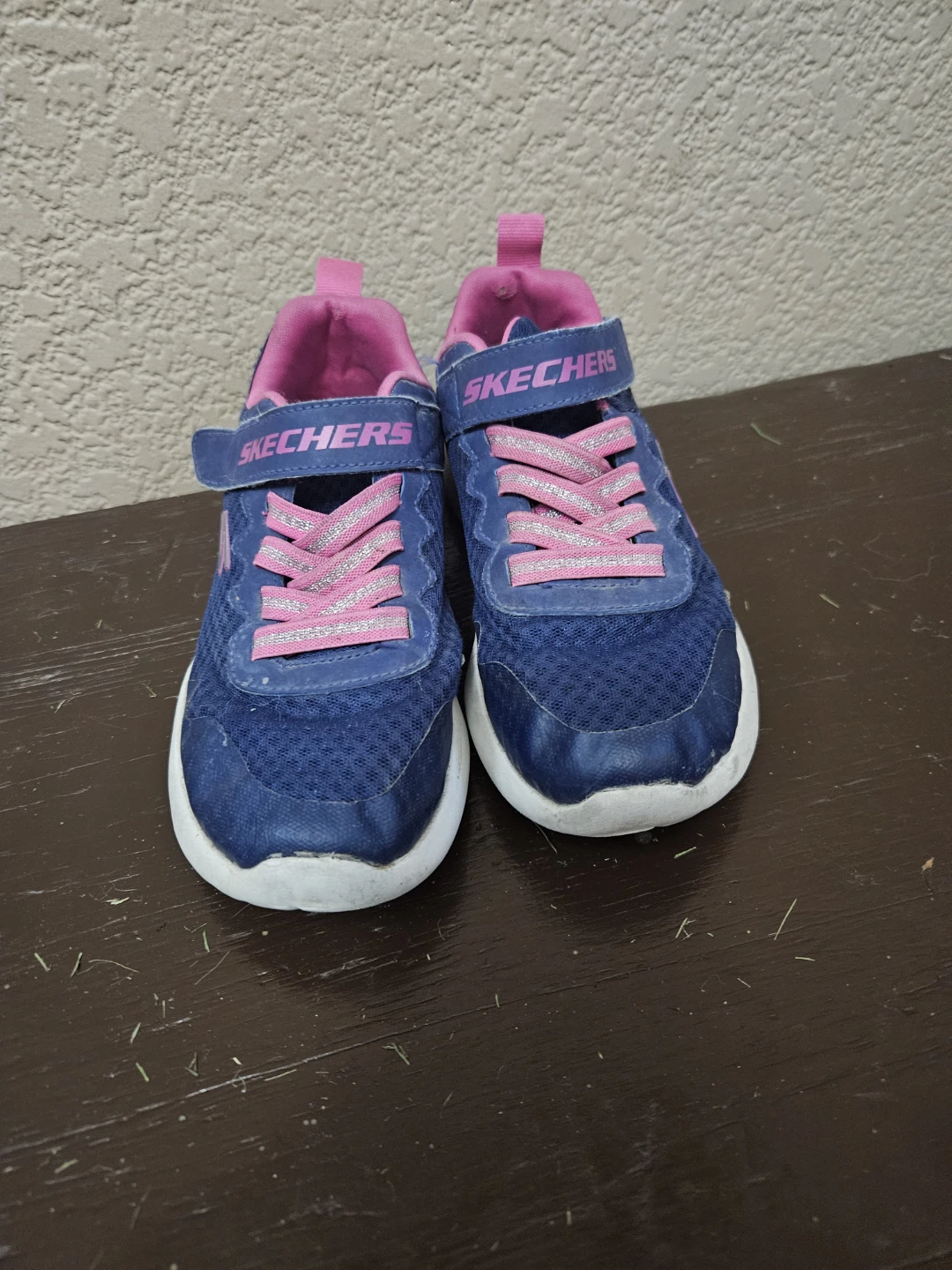 Kids Shoes - Girls size 4