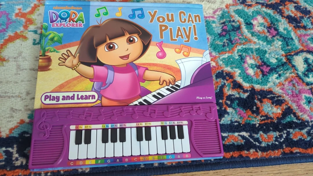 Dora the Explorer Play-a-Song Keyboard Book