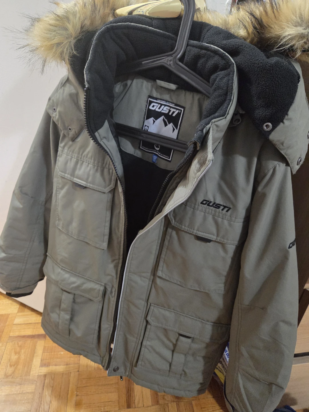 Gusti winter jacket fur hood parka - youth size - photo 2