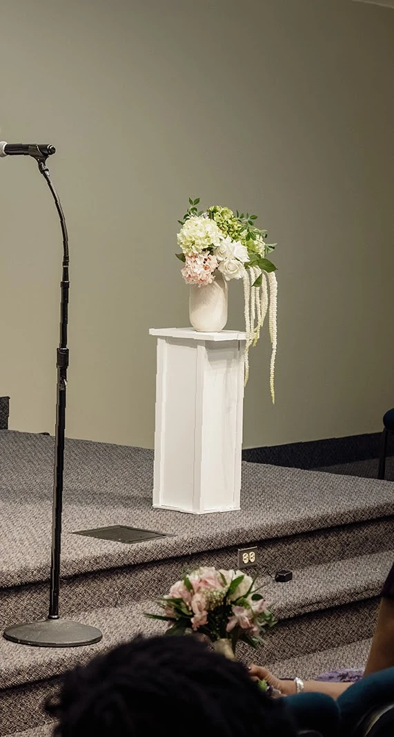 White Wooden Pedestal Display Stand ,can  put pots inside.