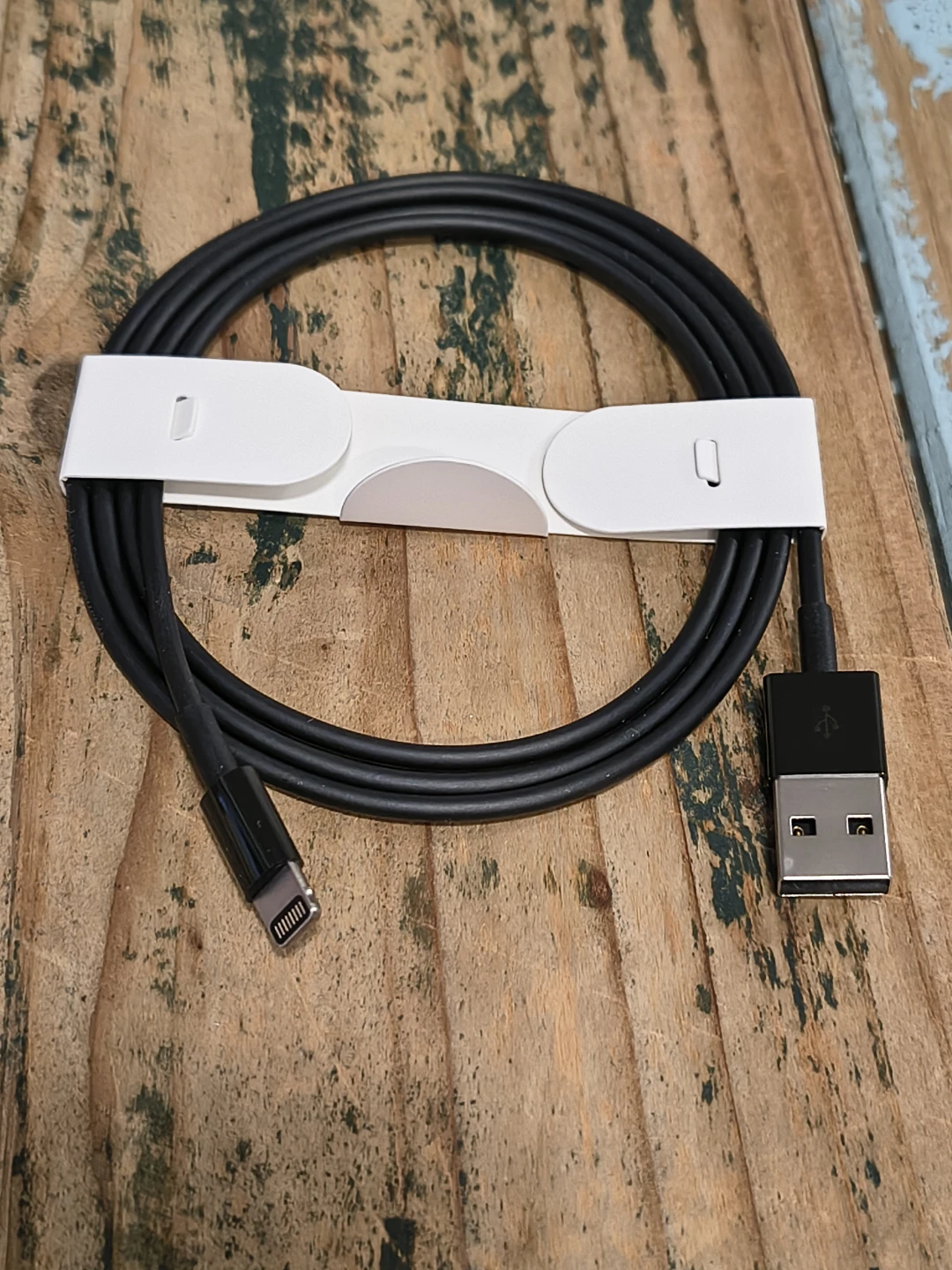 Apple USB to Lightning Cable - Black - photo 2
