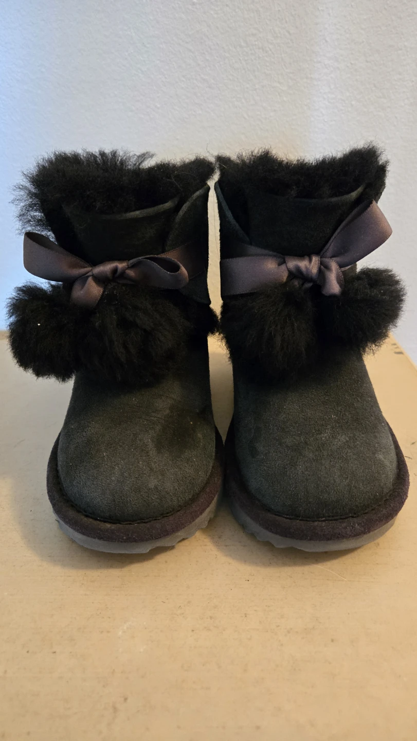 Kids UGG Black Suede Boots with Bows, size 8