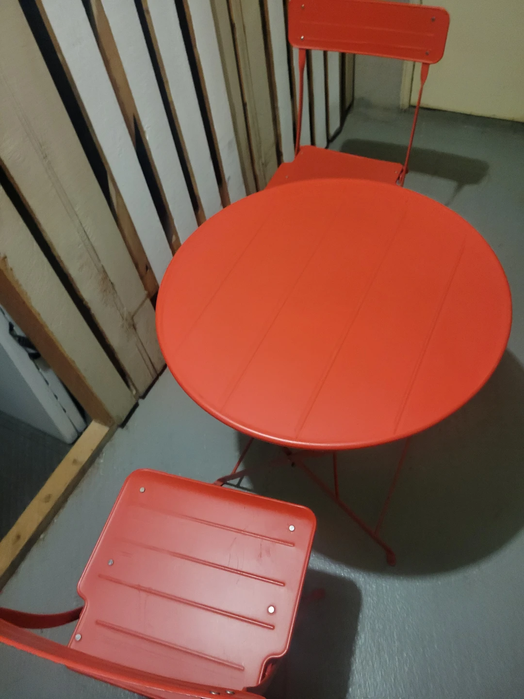 IKEA SUNDSÖ Red Metal Bistro Table and 2 Chairs Set