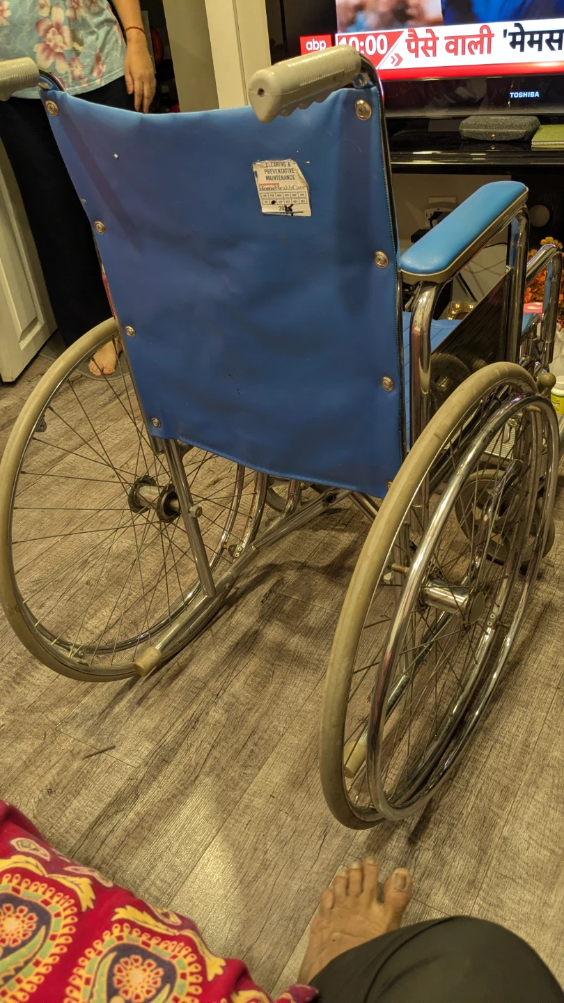 Wheel Chair for seniors - photo 5