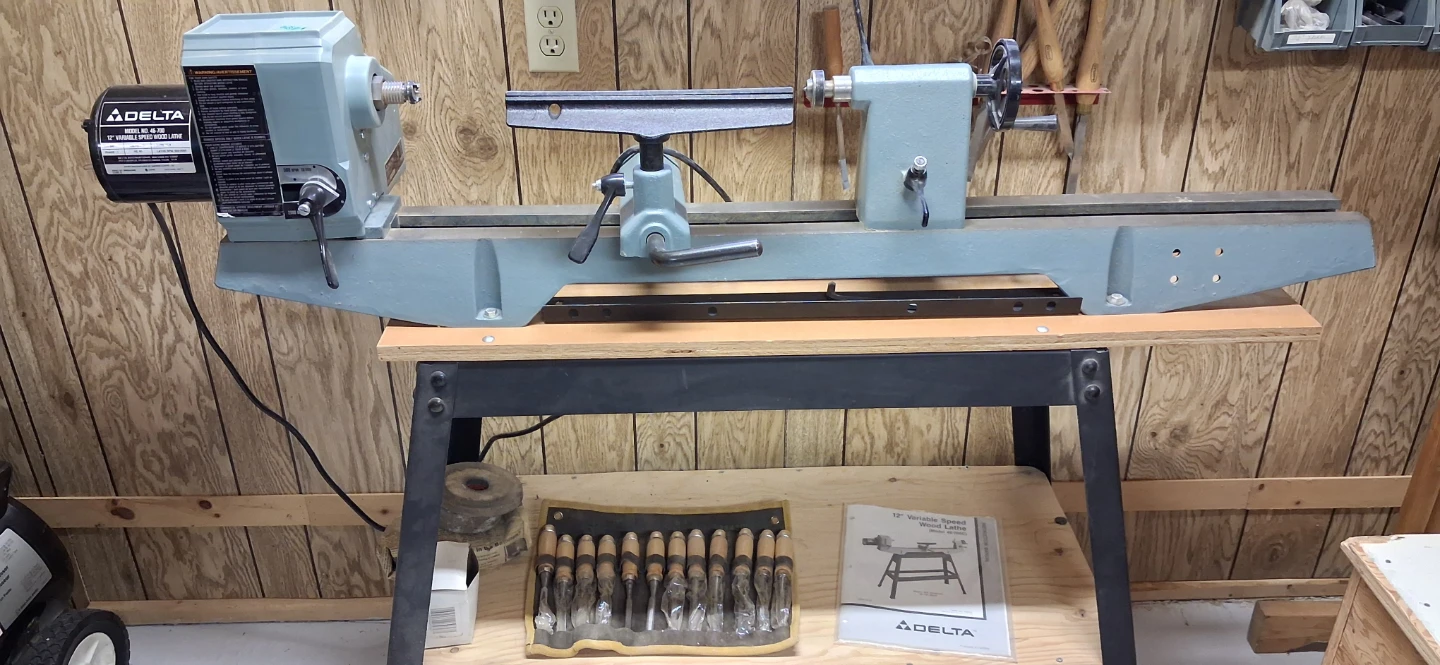 Delta 12" variable speed lathe