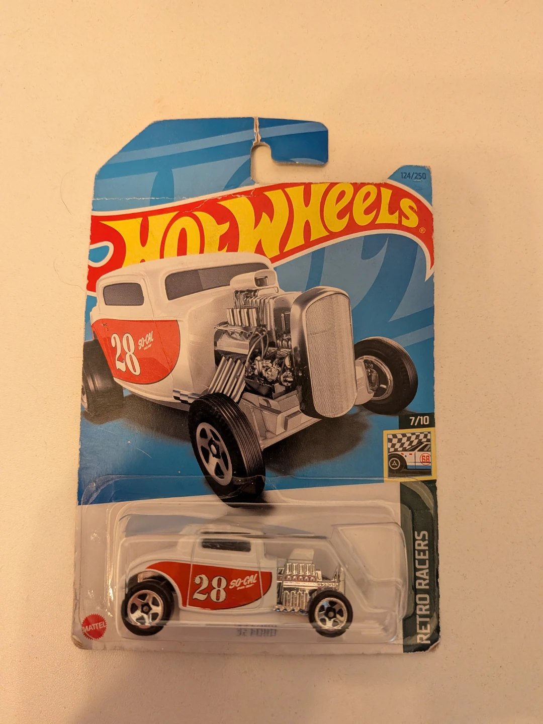 Hot Wheels 32 Ford Retro Racers die-cast car