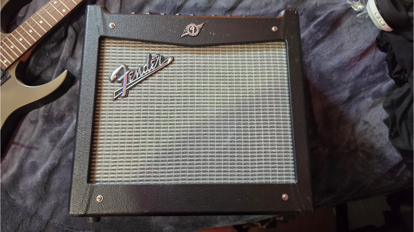 Fender Mustang I (v.2) Guitar Amplifier