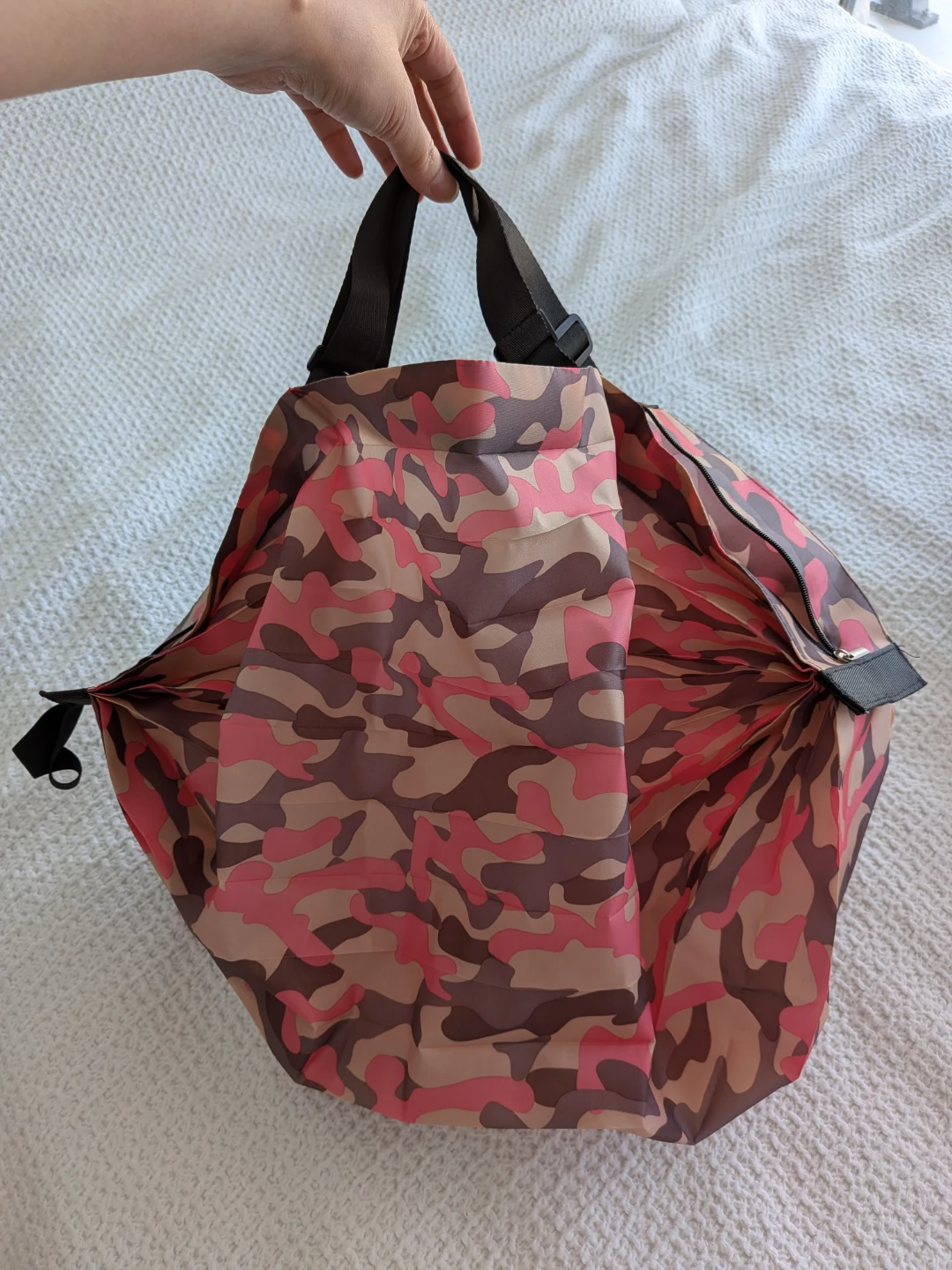 One pull foldable bag