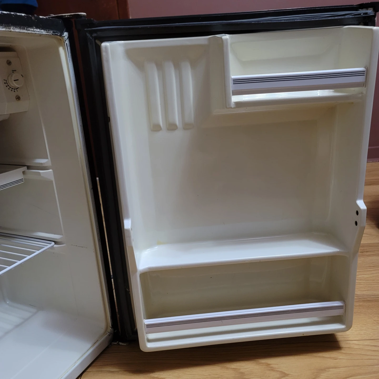 Mini Fridge - photo 3