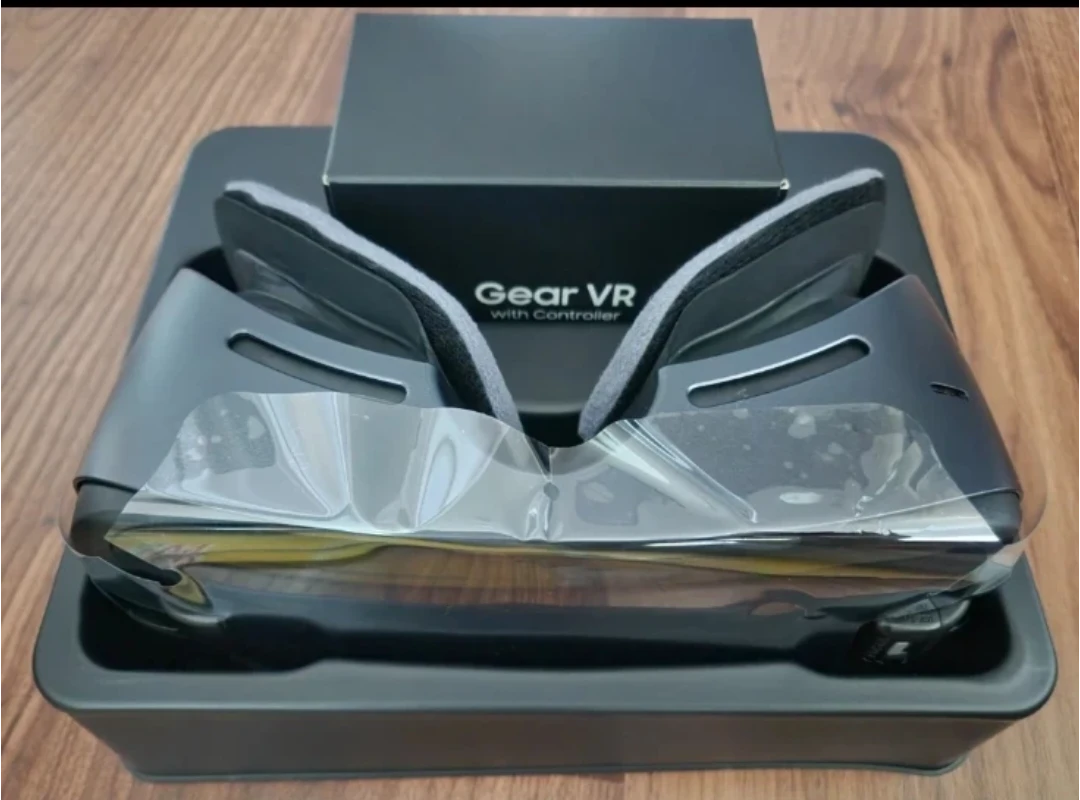 Samsung Gear VR with Controller - photo 3