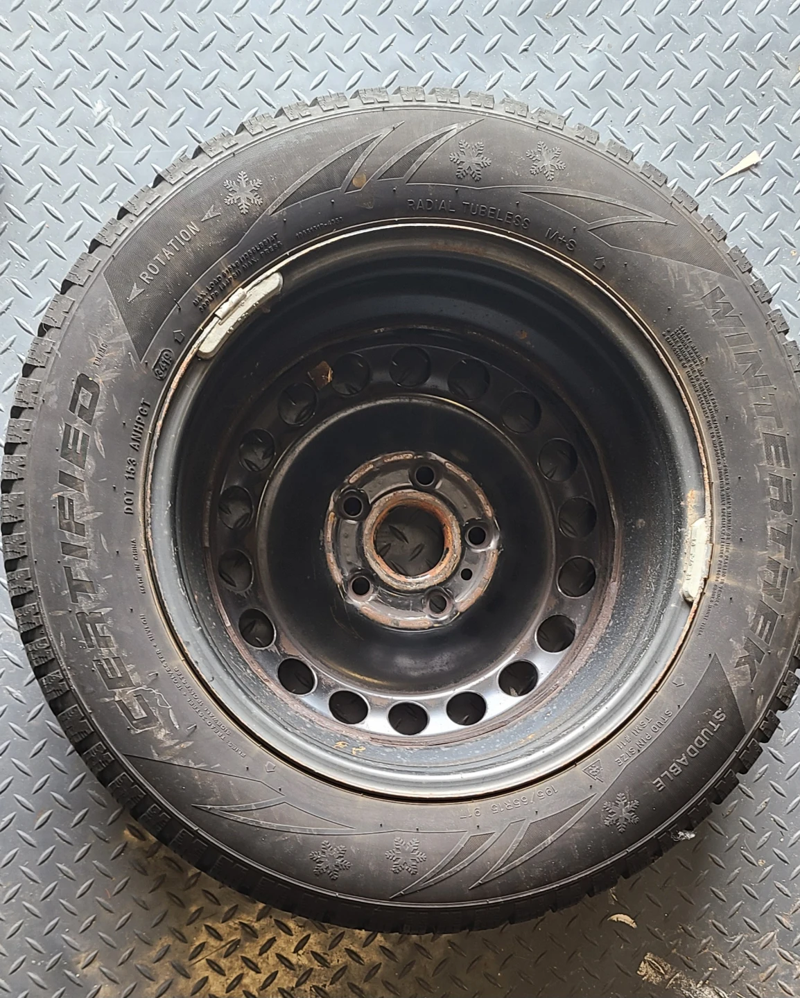 4 Wintertrek Tires on Steel Rims - photo 5
