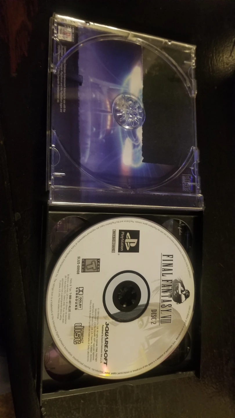 Final Fantasy VIII missing disc 1 an manual - photo 2