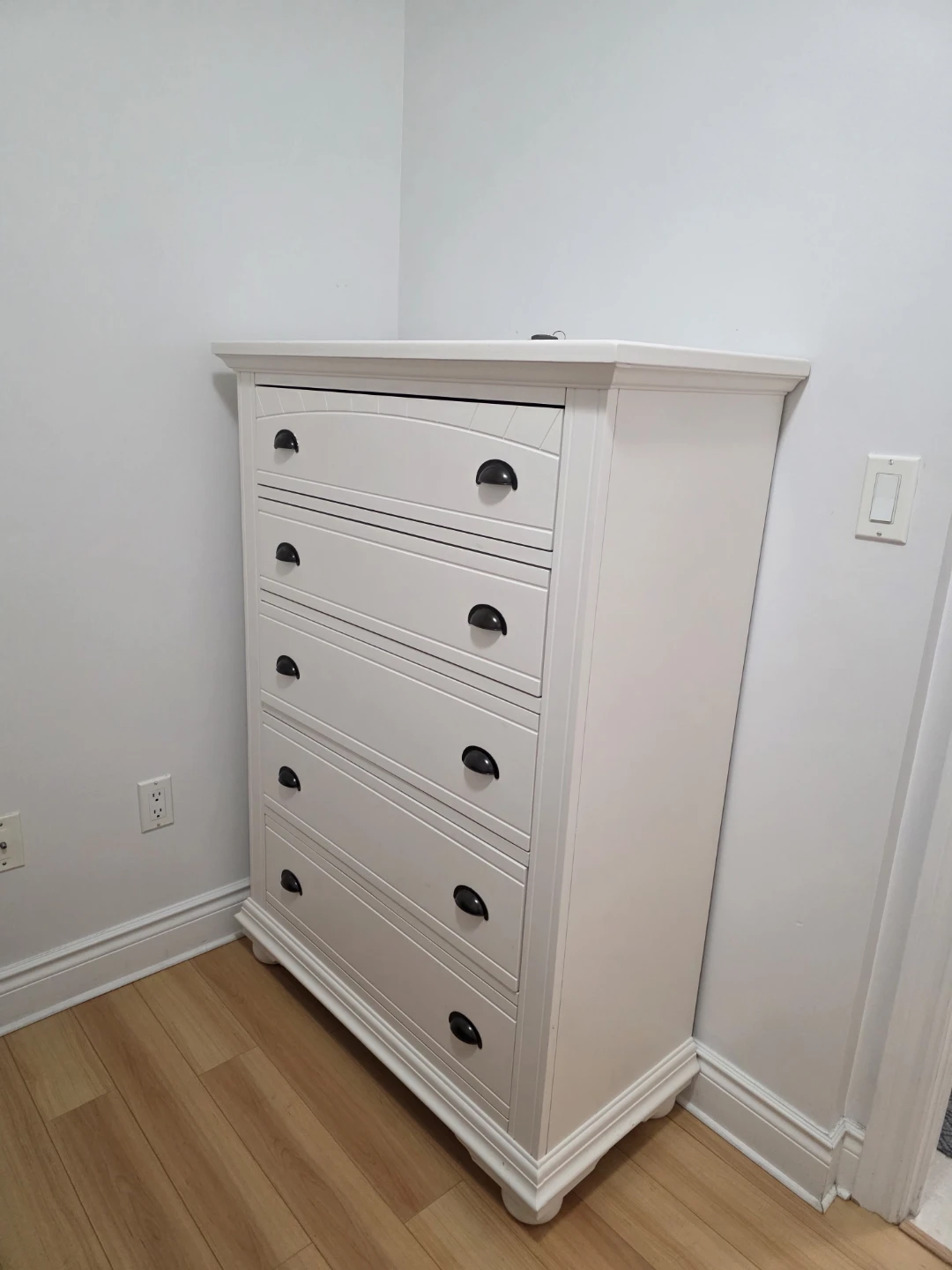 Chest drawer