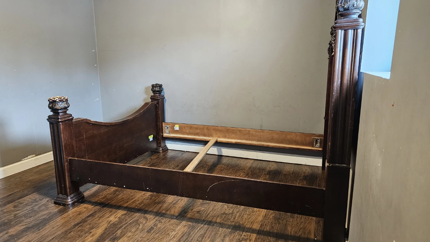 Full bed frame - photo 3