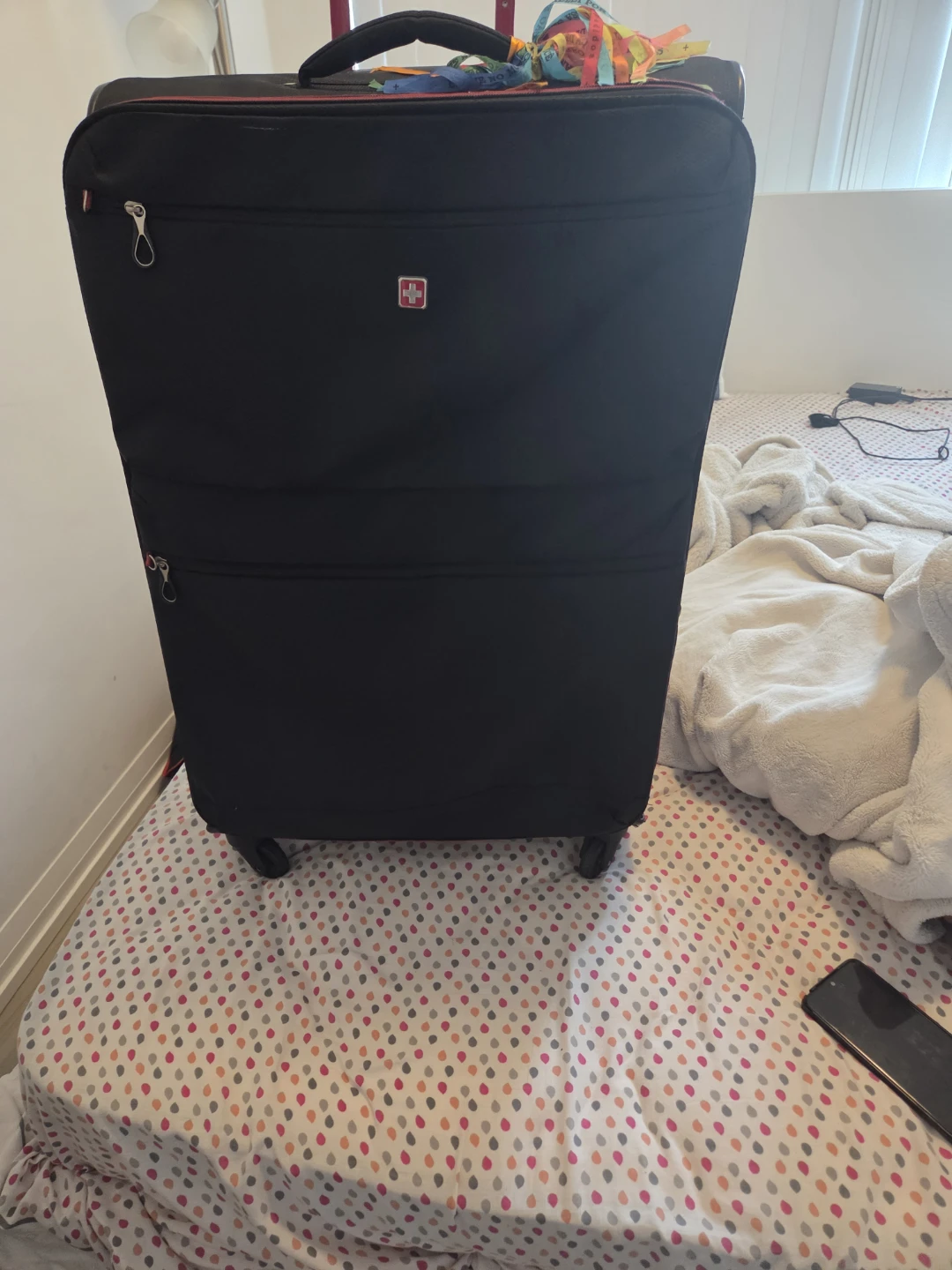 Black Swiss Gear Rolling Suitcase - photo 2