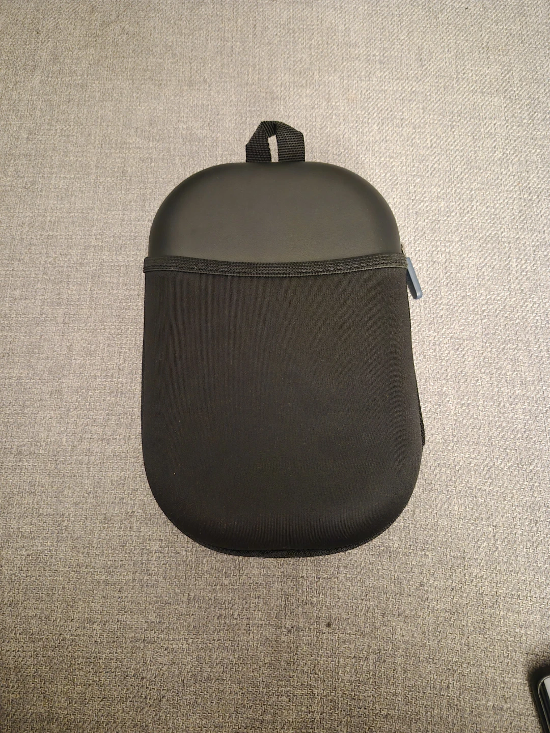 Bose Headphone Carrying Case with Adapters - photo 2