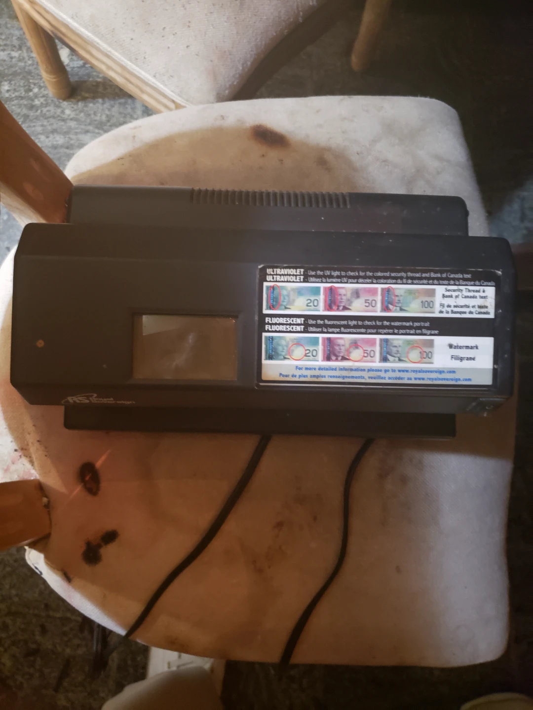 Royal Sovereign counterfeit bill detector