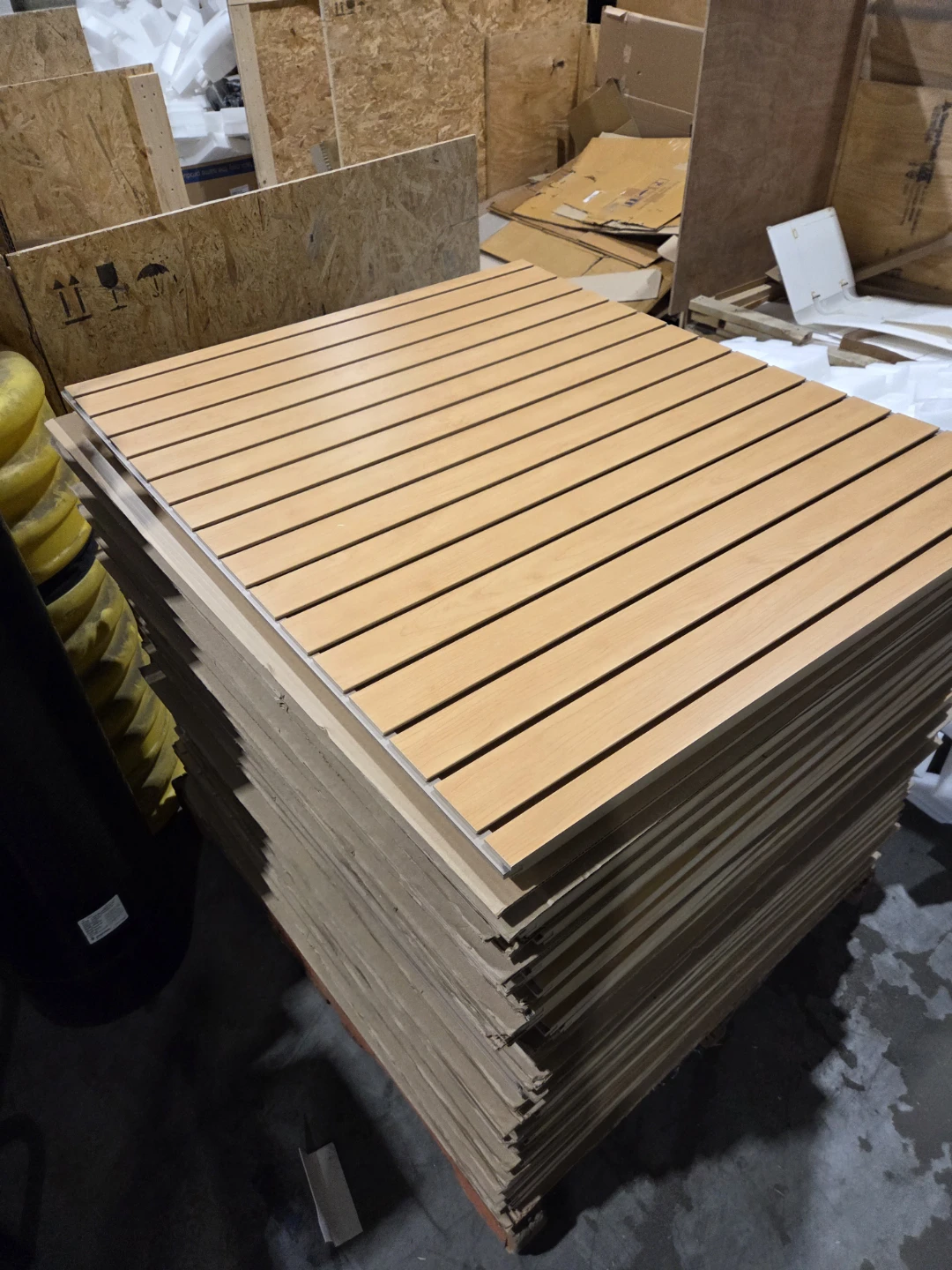 Large slatwall panels - photo 2