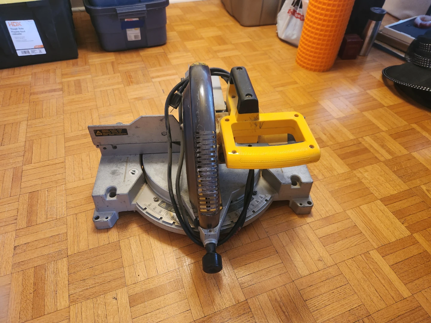 DEWALT Compound Miter Saw
