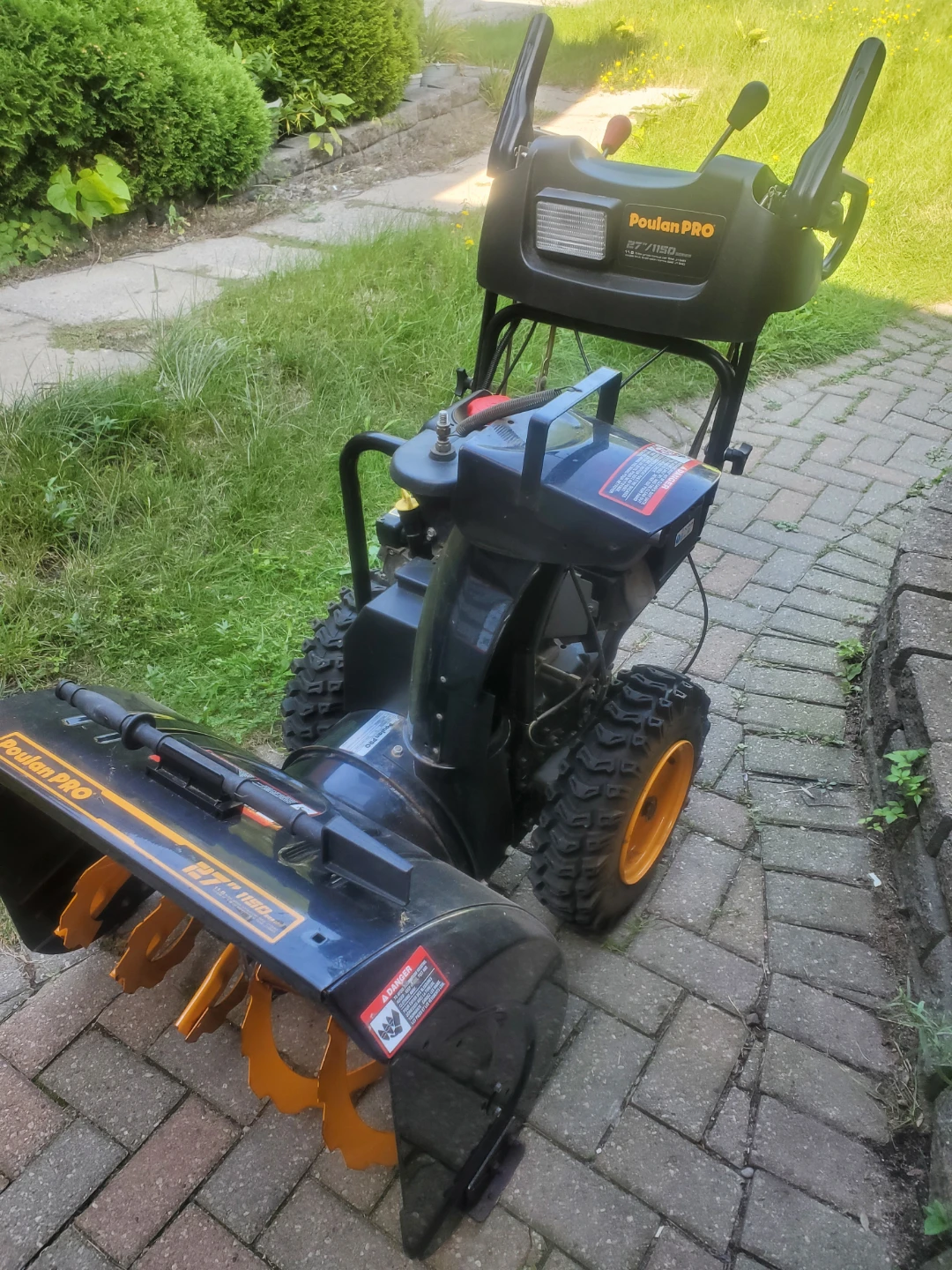 Poulan Pro Snowblower PP1150E27 - photo 3