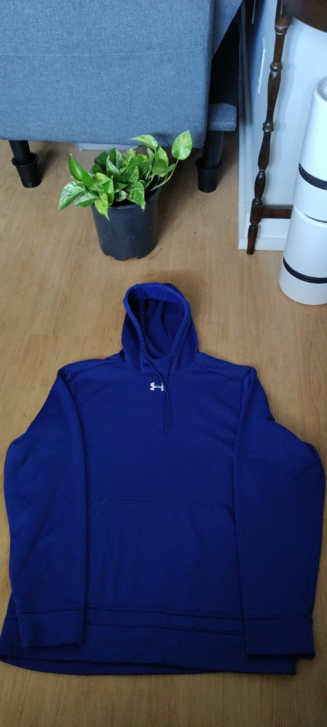 Under Armour Blue Hoodie & Blk Gildan hoodie - photo 3
