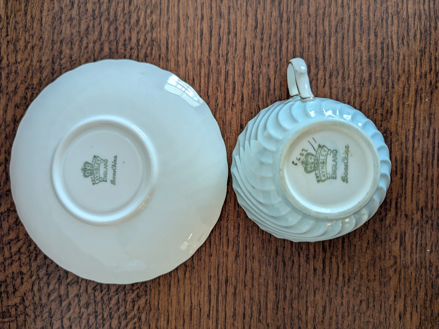 Aynsley Bone China Teacup and Saucer - photo 2