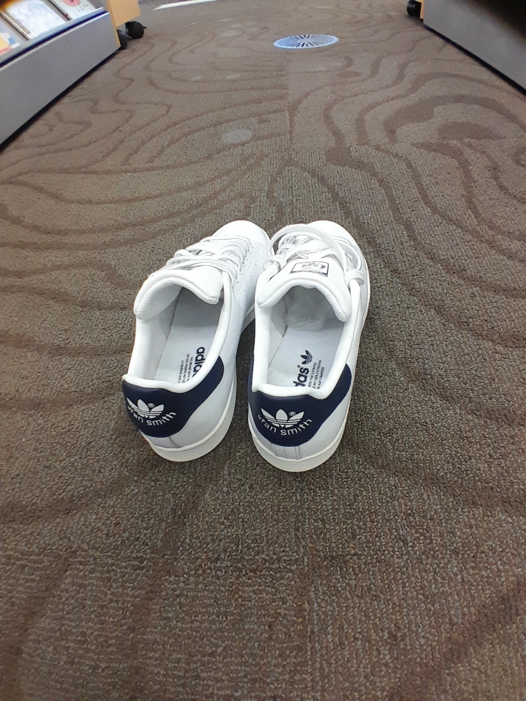 Adidas Stan Smith White/Navy Leather Sneaker Men's size 8s - photo 4