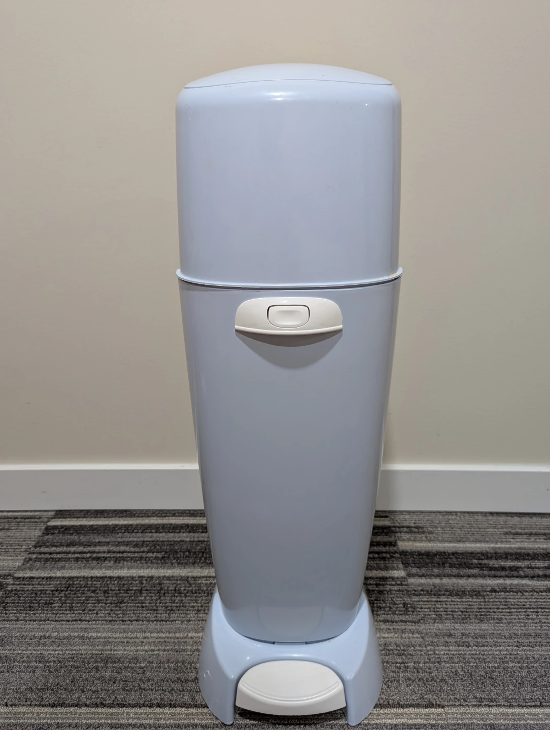 Diaper Genie Complete Bin with one Refill