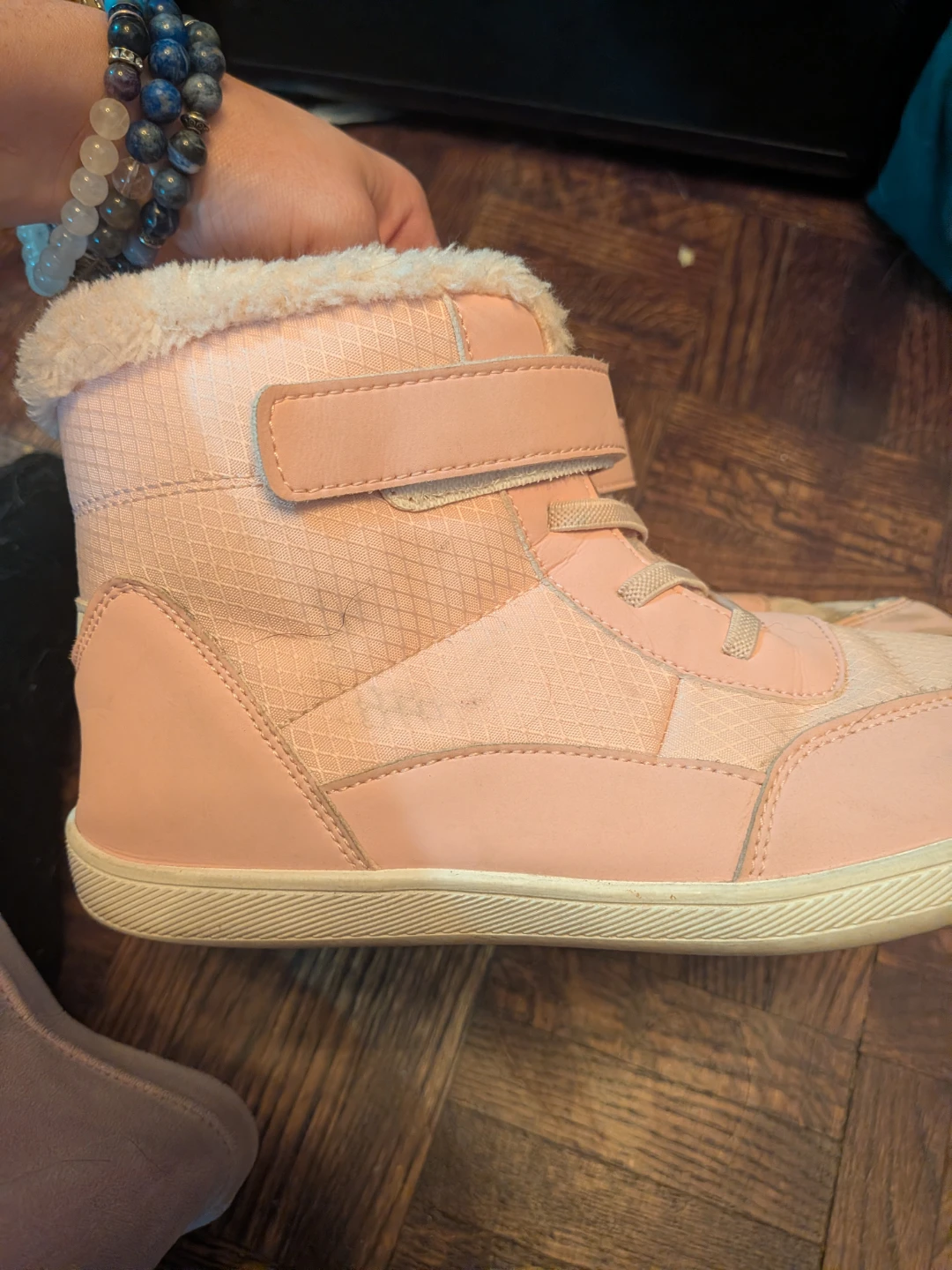 Pink winter boots with faux fur lining - photo 3