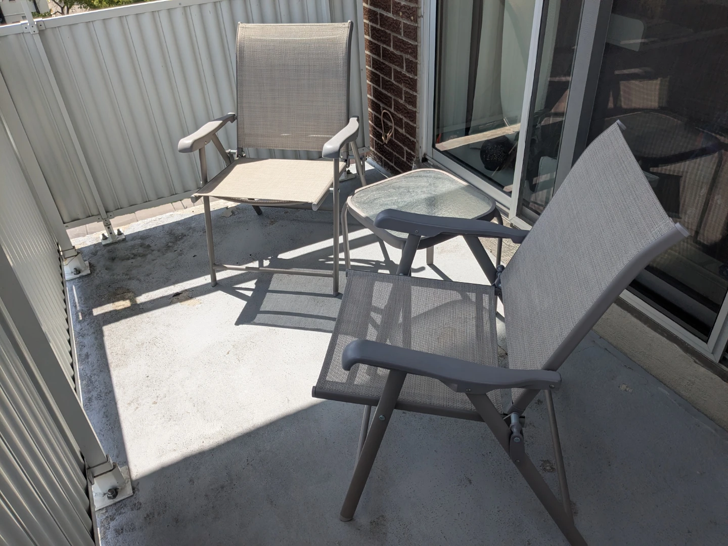 Patio Folding Chairs and Side Table