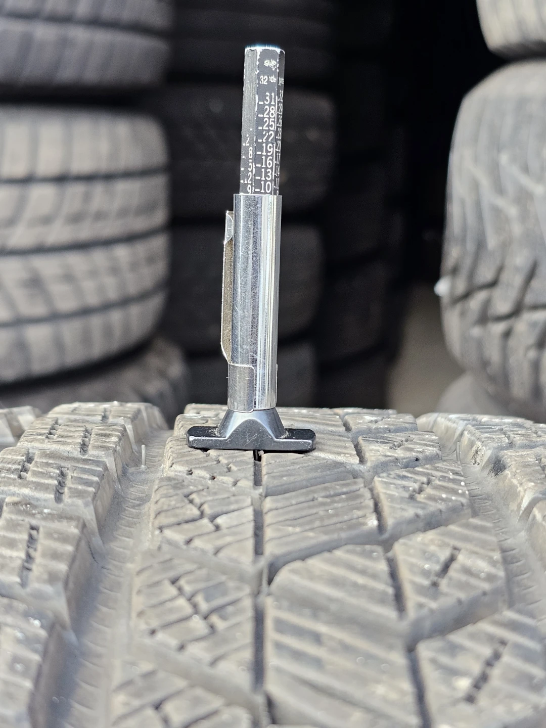 285/45 R21 PIRELLI WINTER TIRES (2 ONLY) - photo 2