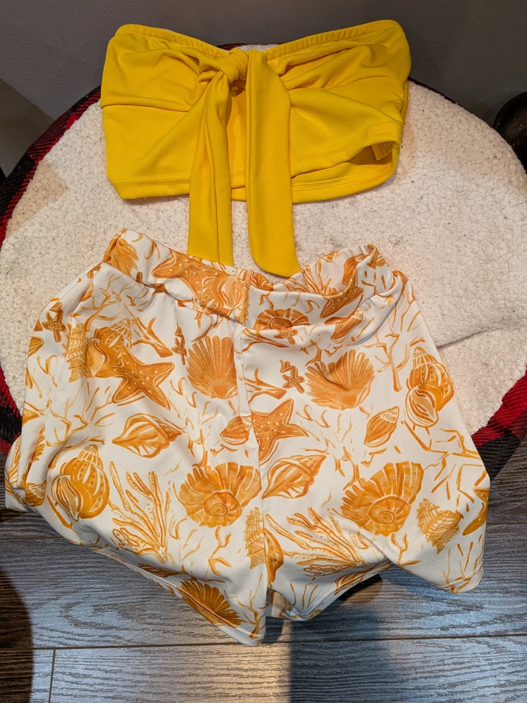 Yellow Bow  Top & Seashell Print Shorts Set
