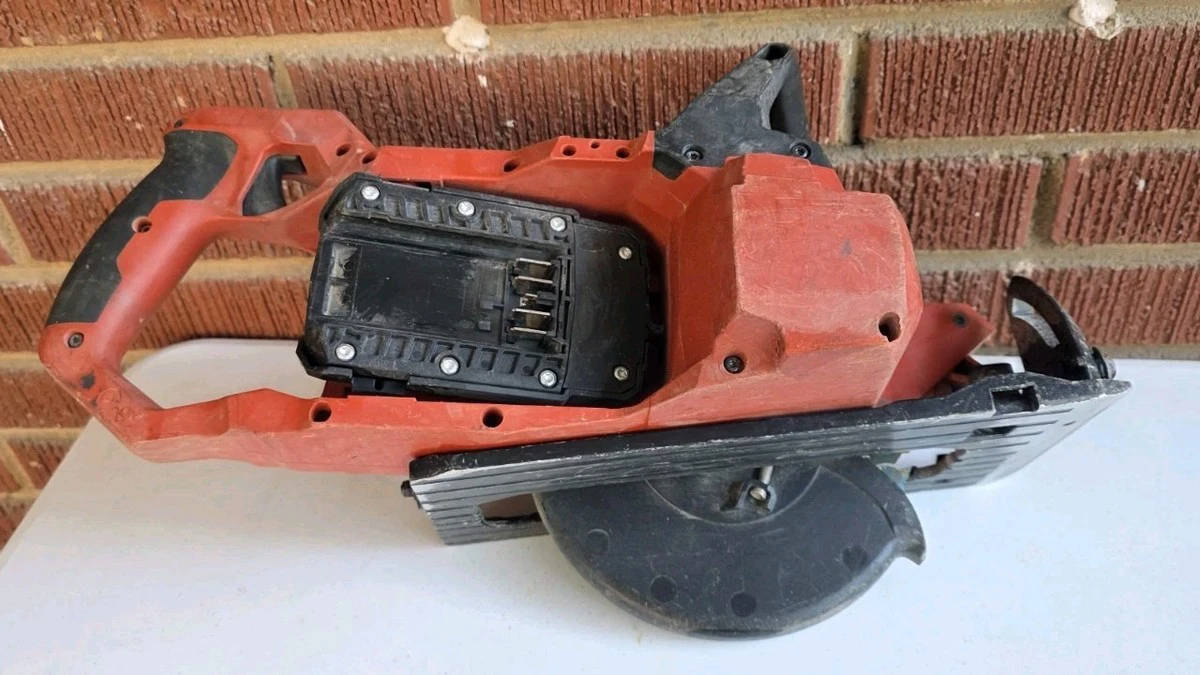 SC 30WL-22 Cordless worm drive-style saw - photo 2