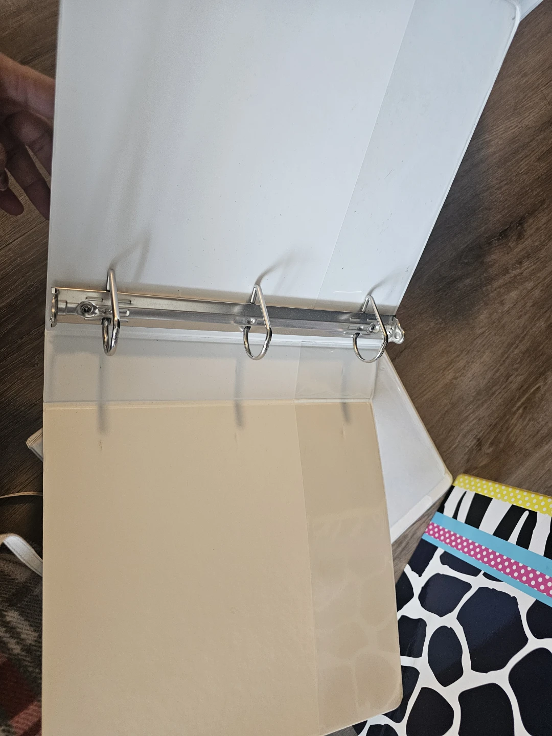 4 White Binders and 1 Decorative Binder - photo 5
