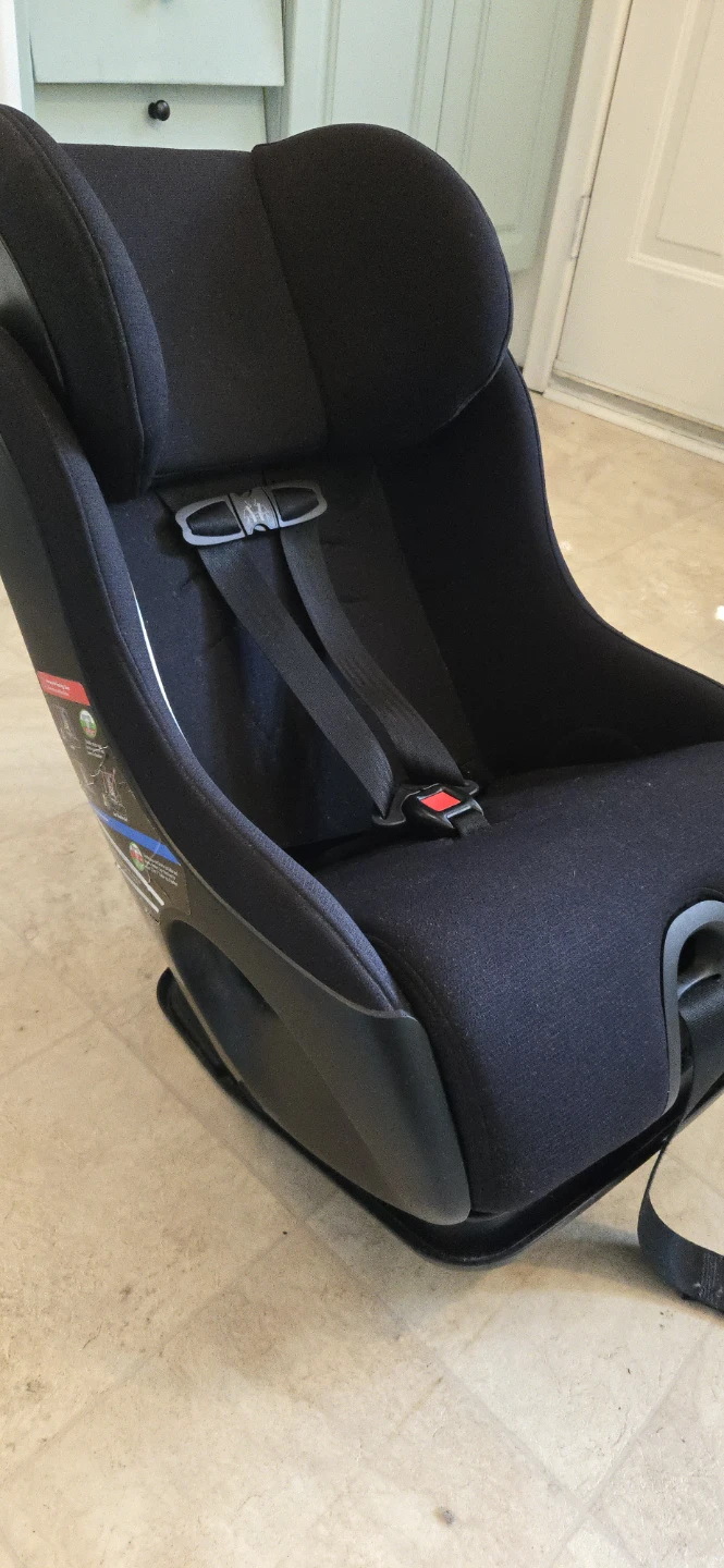 Clek FLLO Car Seat - photo 3