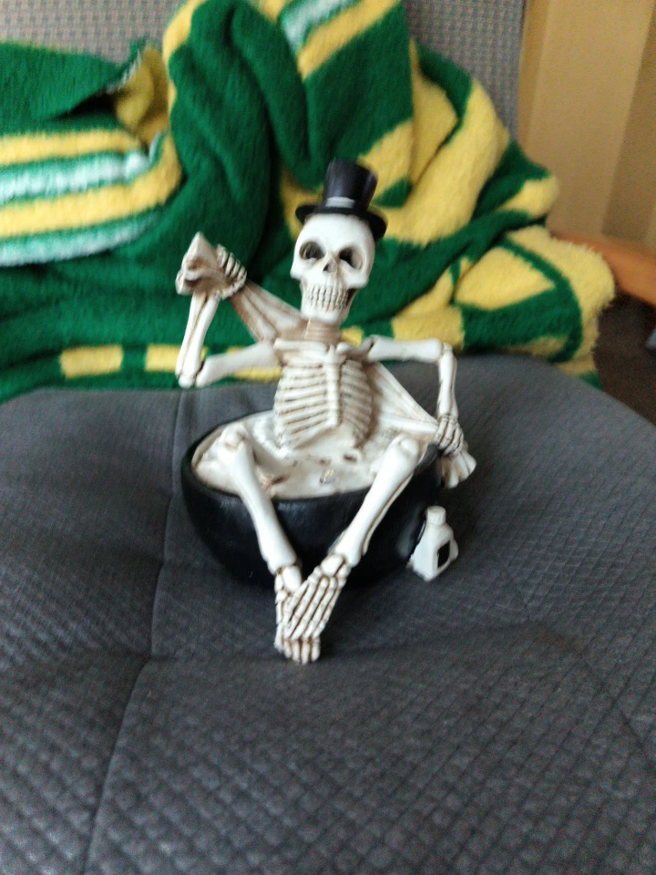 Halloween Toy From Country door with working battery small light