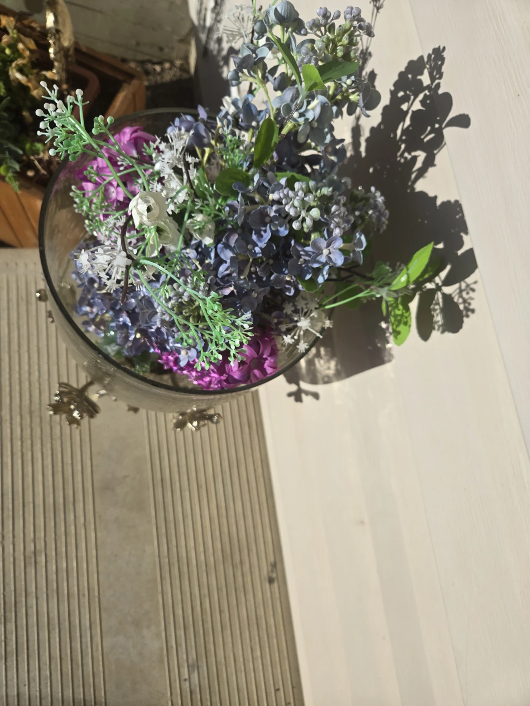 Glass Vase with Decorative Gold Stand with flowers - photo 4