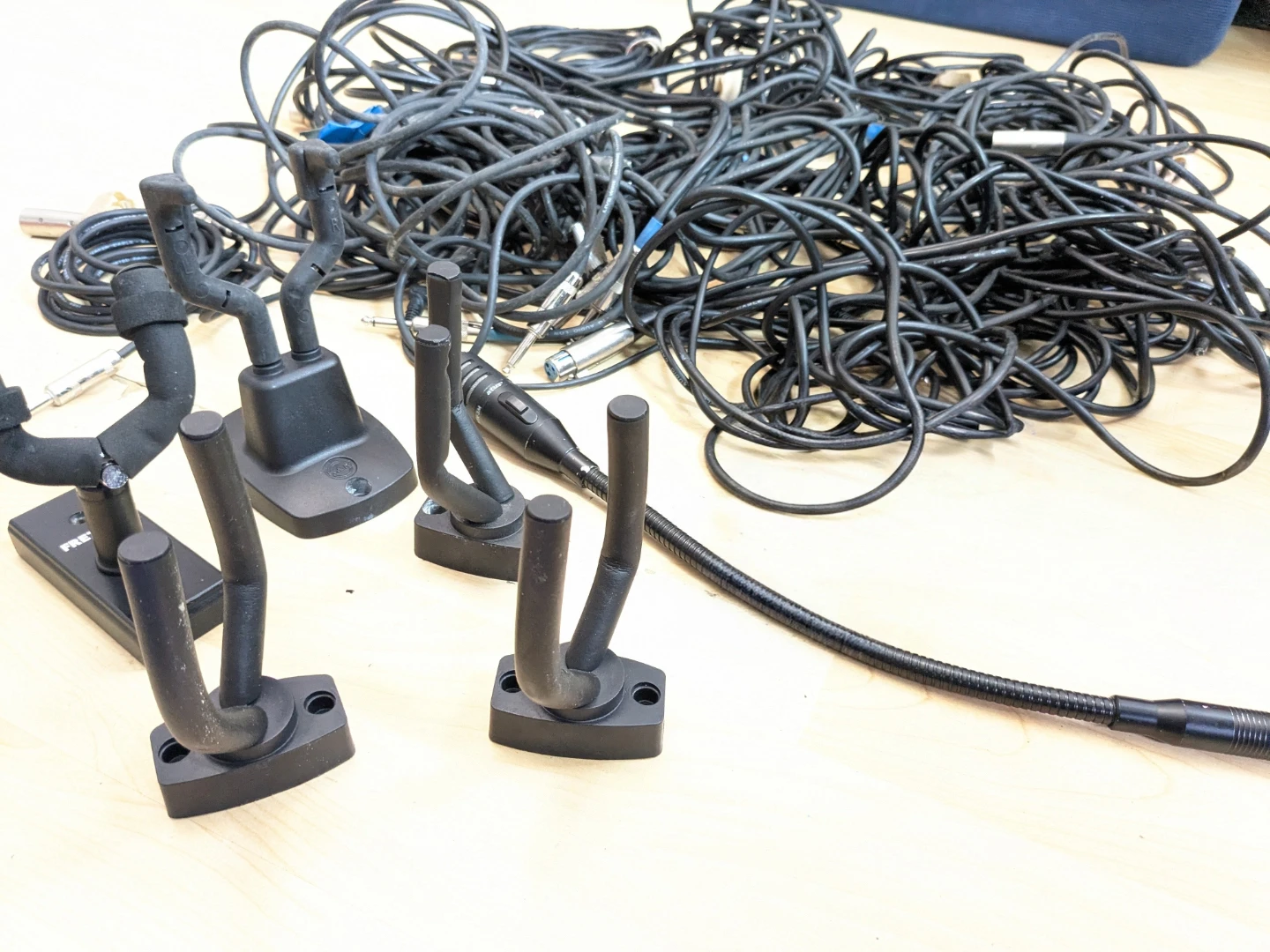 Audio Cable Equipment /  Mic / Guitar Stands - photo 3