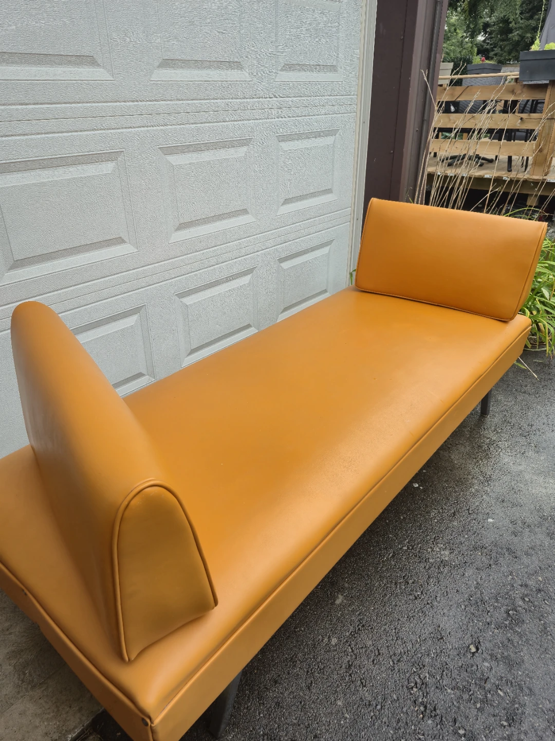 Pristine Vintage Curtis Sofa - photo 3