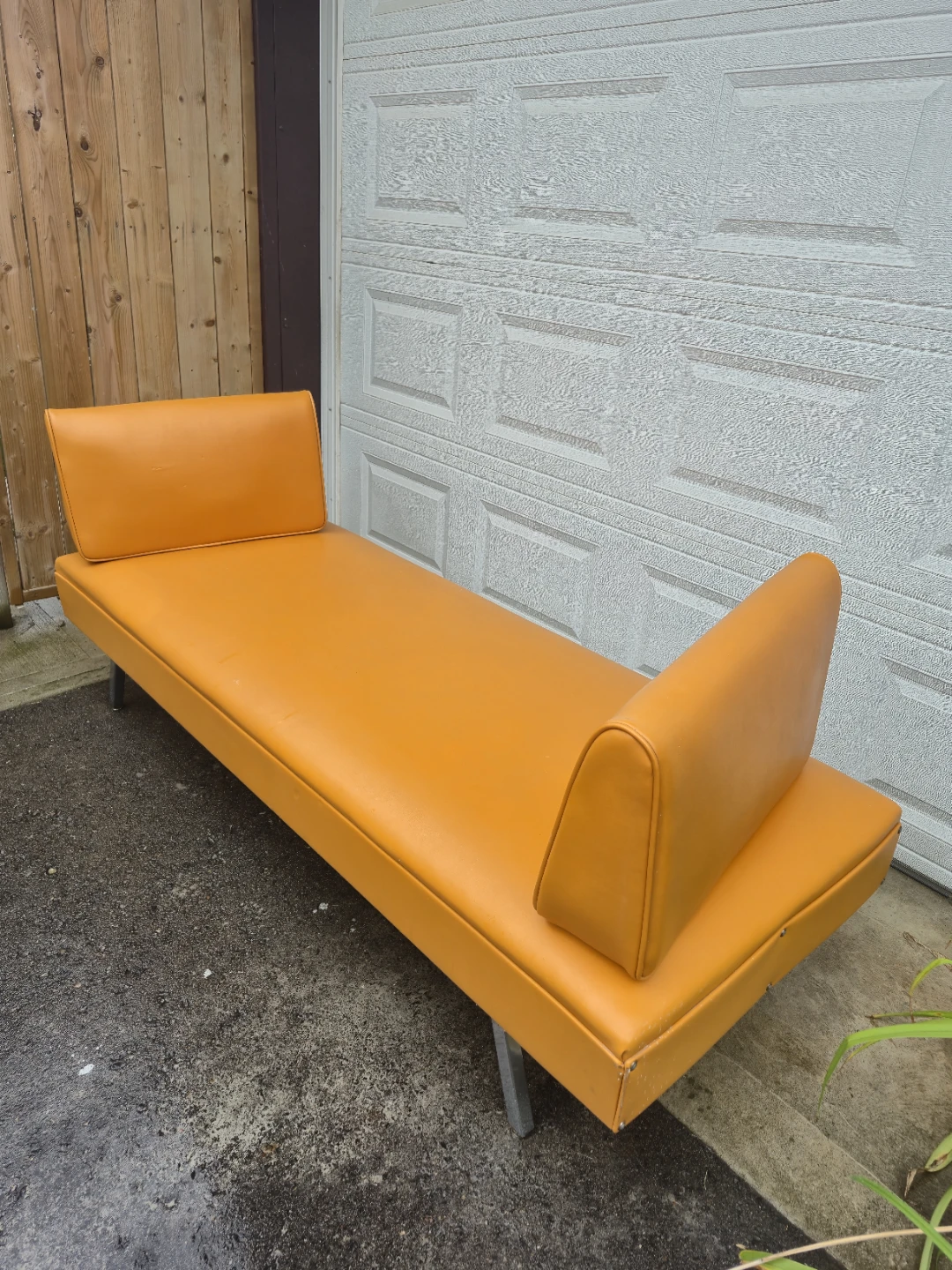 Pristine Vintage Curtis Sofa - photo 4