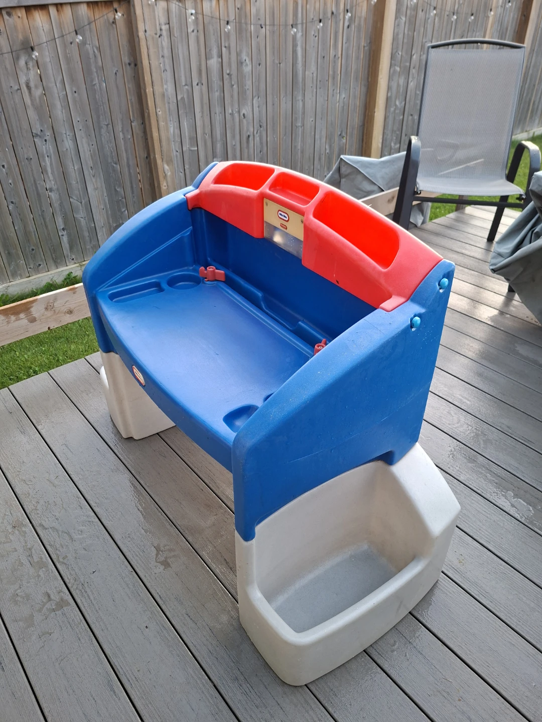 Little Tikes Blue/Red Water Table - photo 3