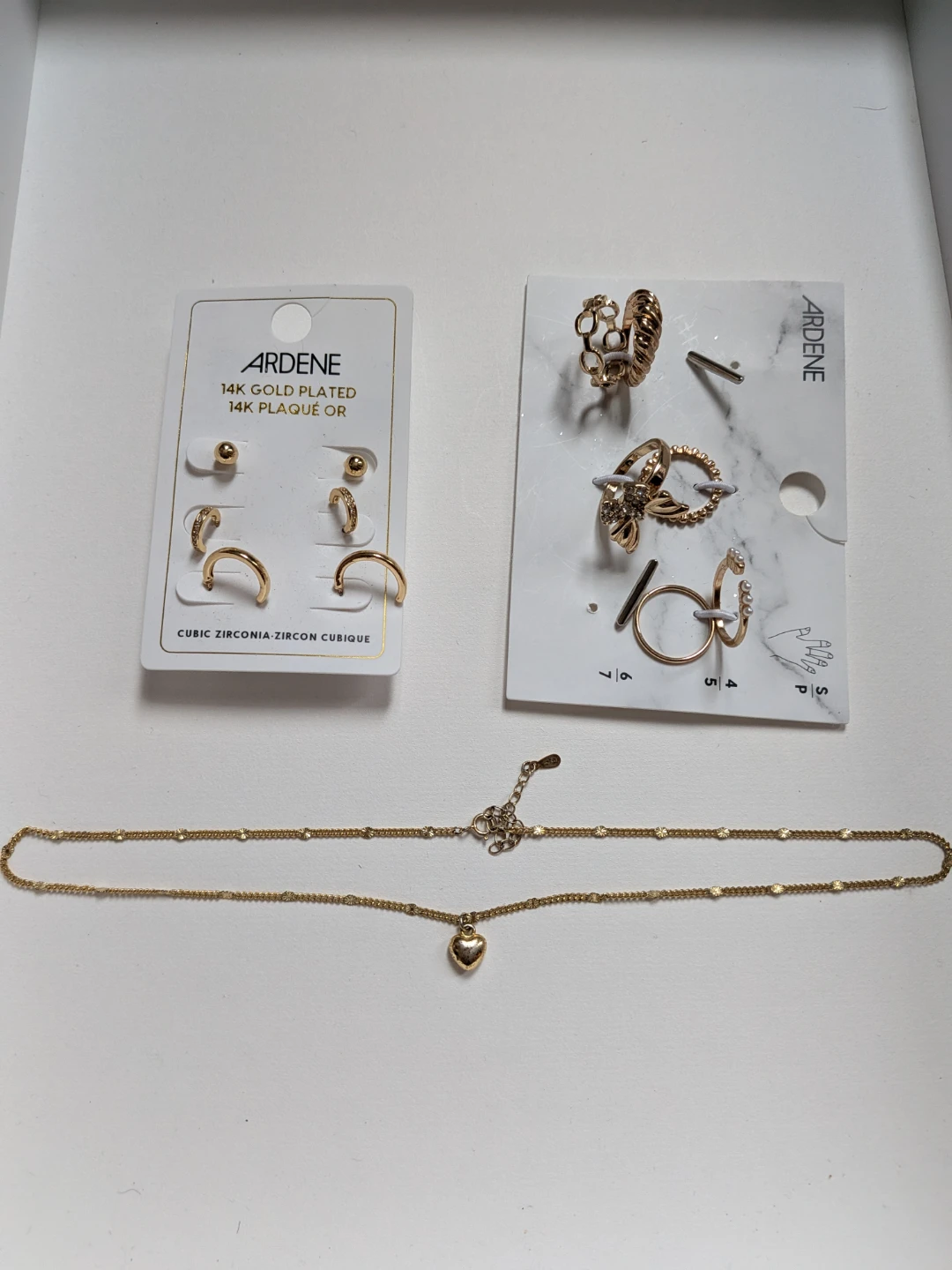 Cute gold minimalistic jewelry from Ardene
