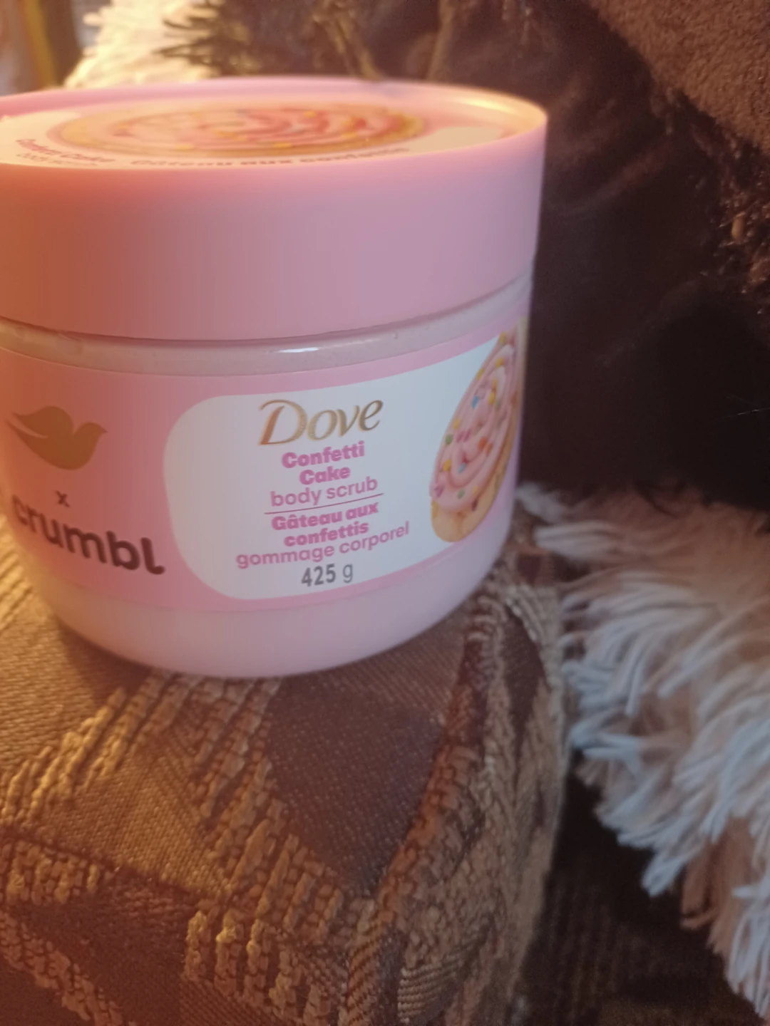 Dove x Crumbl Confetti Cake Body Scrub 425g